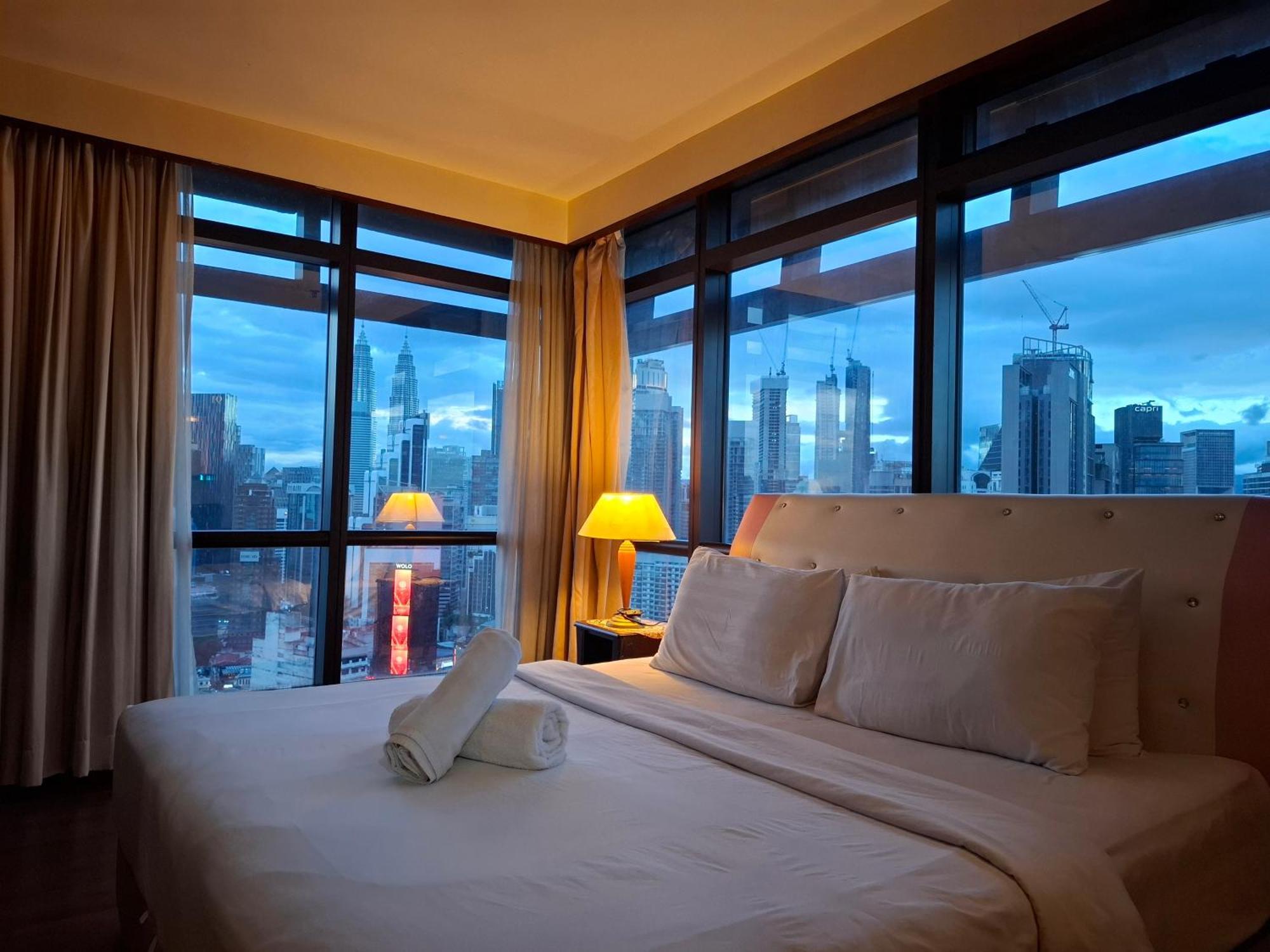 B Service Times Square Kl * Kuala Lumpur