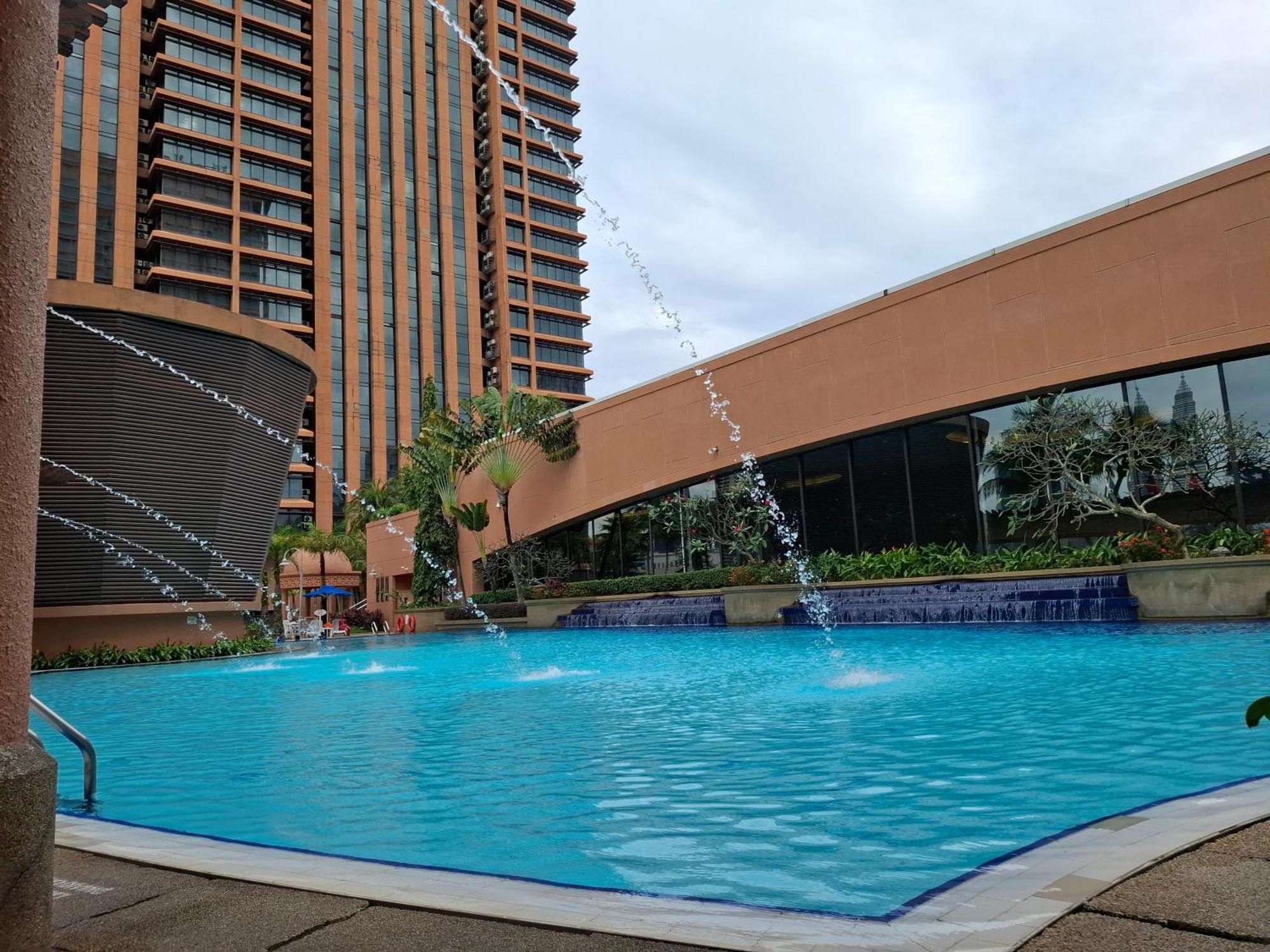 B Service Times Square Kl * Kuala Lumpur