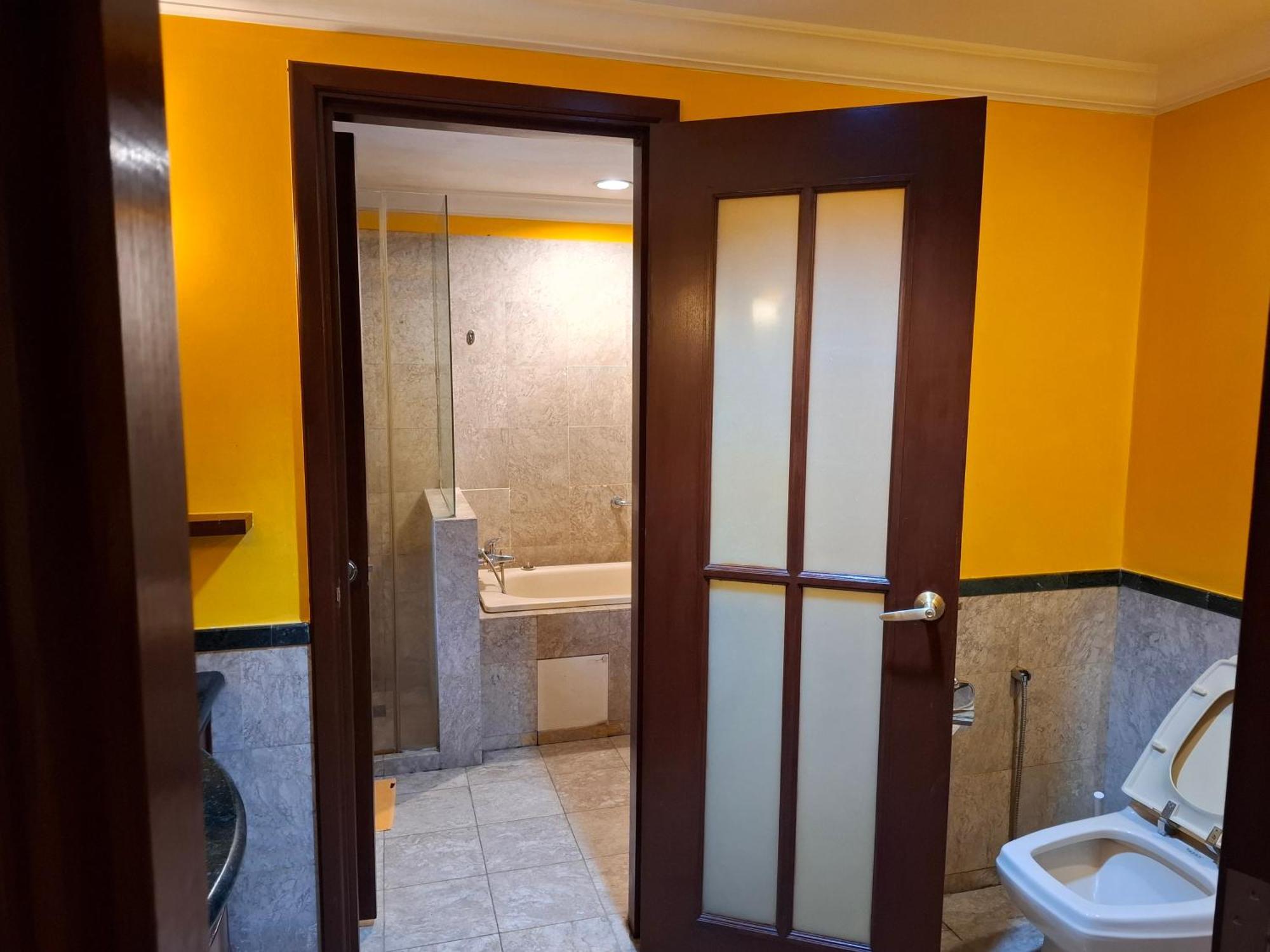 B Service Times Square Kl Apartment *