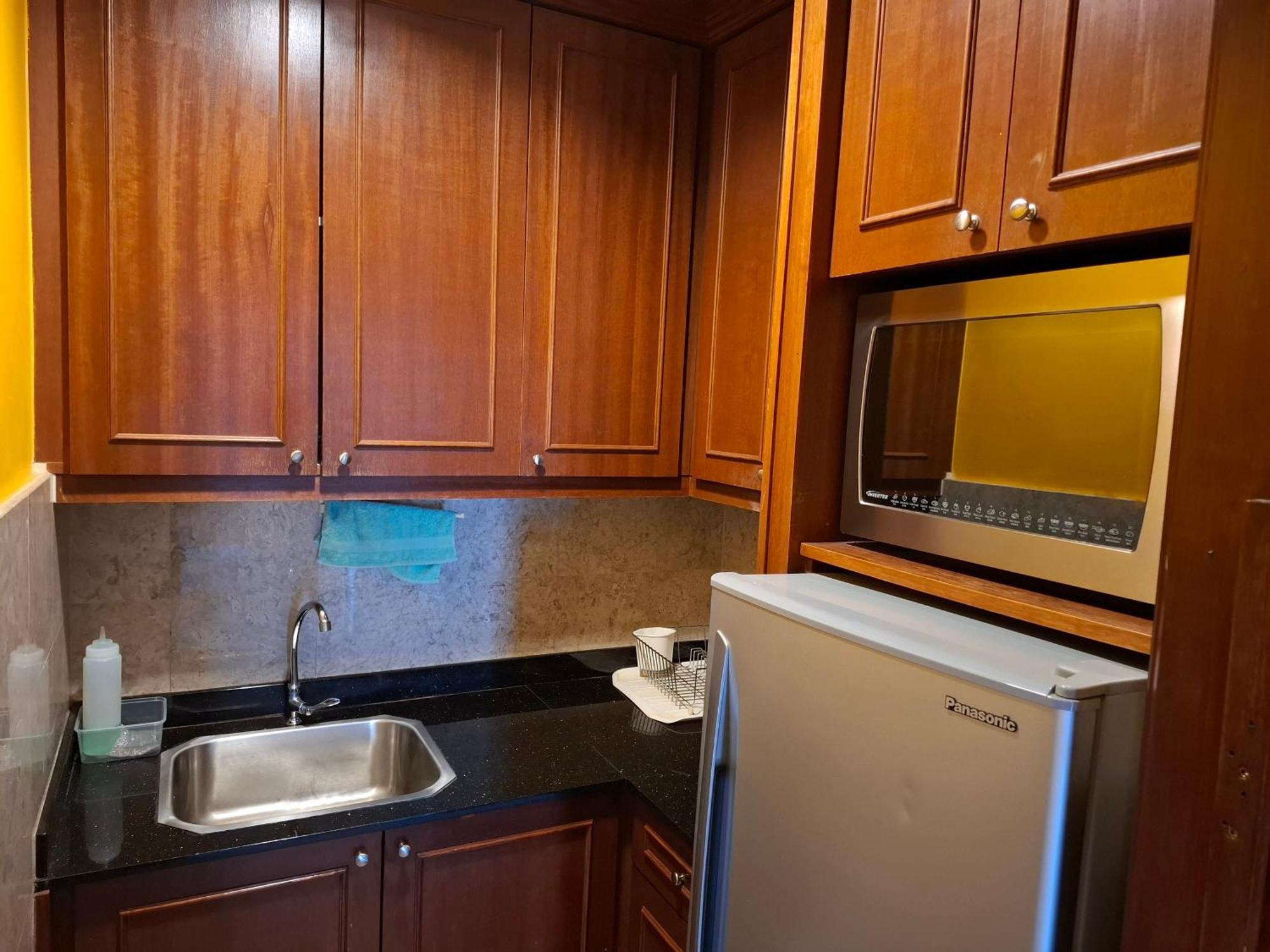 B Service Times Square Kl Apartment *
